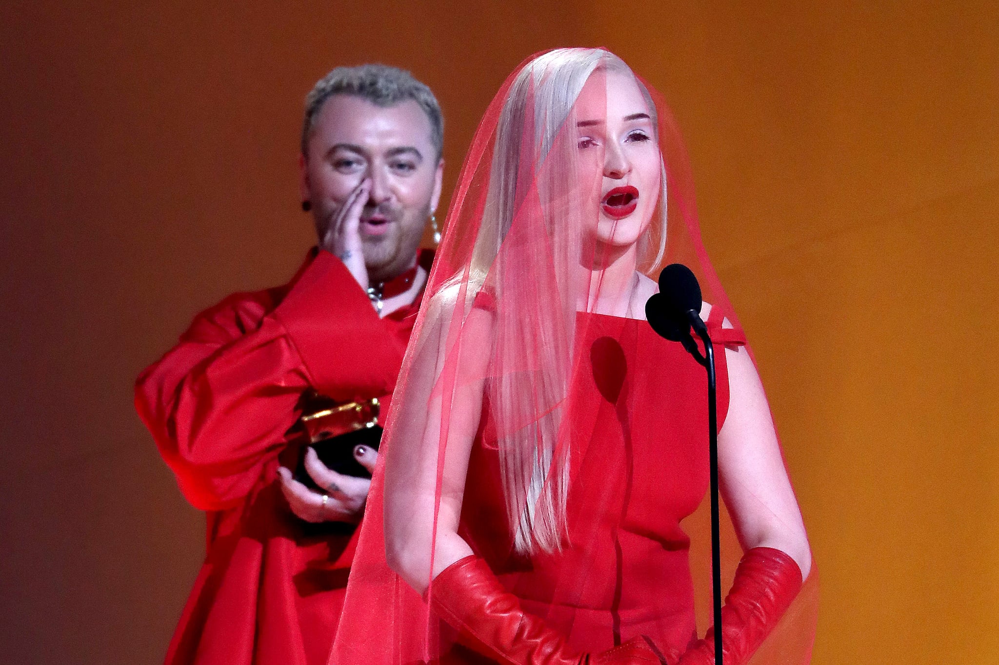 LOS ANGELES, CALIFORNIA - FEBRUARY 05: Kim Petras and Sam Smith accept the Best Pop Duo/Group Performance award for 