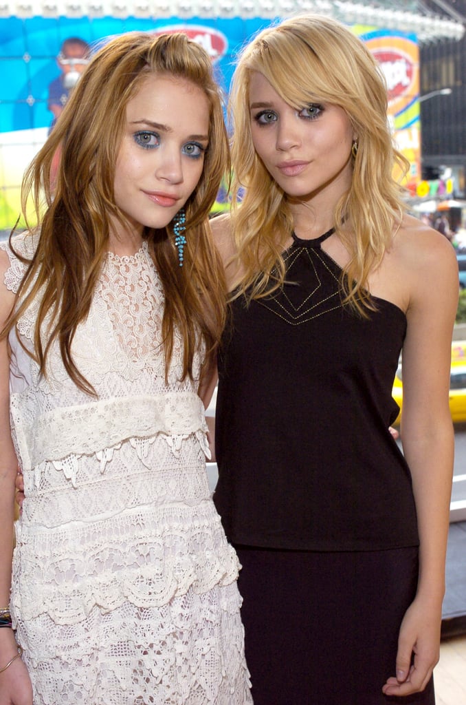 In 2004, they made an appearance on MTV's TRL. Mary-Kate wore her strawberry blond hair pinned up and a contrasting blue eyeliner, while Ashley showed off blond hair with bangs.