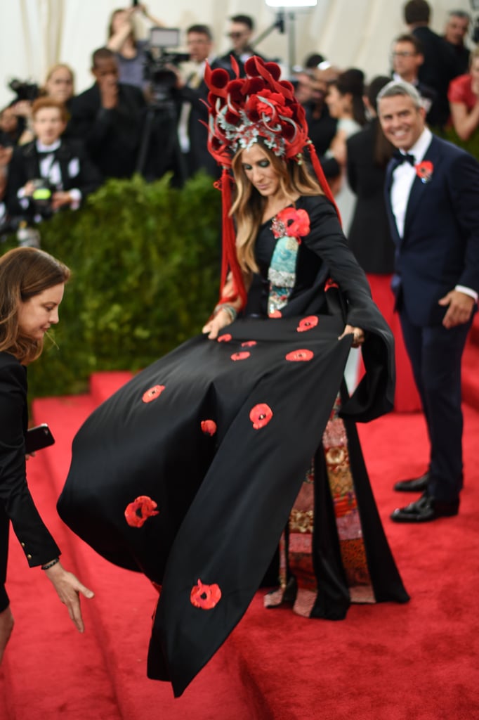 Sarah Jessica Parker in SJP x H&M and a Philip Treacy Headpiece at the 2015 Met Gala