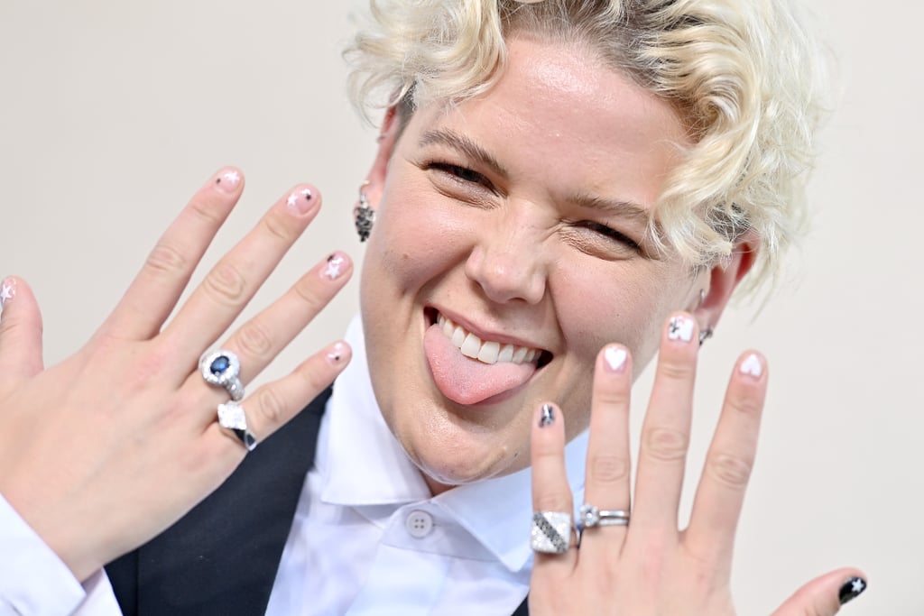 Betty Who's Negative-Space Nail Art at the 2022 MTV VMAs