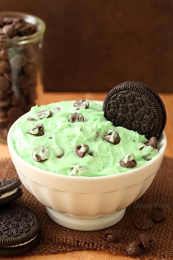 Mint Chocolate Chip Cheesecake Dip