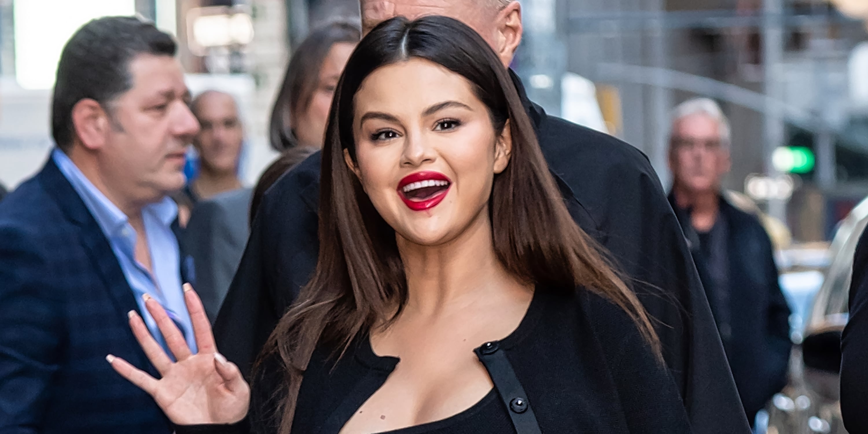 See Selena Gomez's New Sleek Bob Haircut | PS Beauty