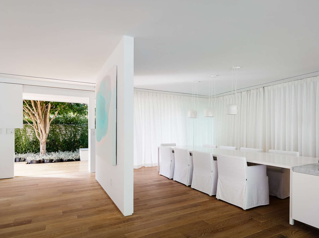 Orlando Bloom Buys Beverly Hills Pavilion 2017