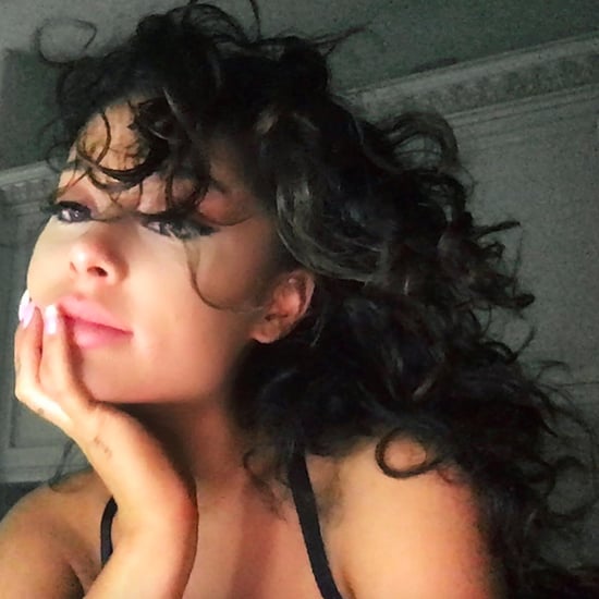 Ariana Grande Shows Off Her Naturally Curly Hair in a Selfie