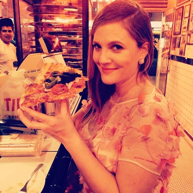 Drew Barrymore enjoyed some "pregnant pizza" after the Golden Globes.
Source: Instagram user drewbarrymore