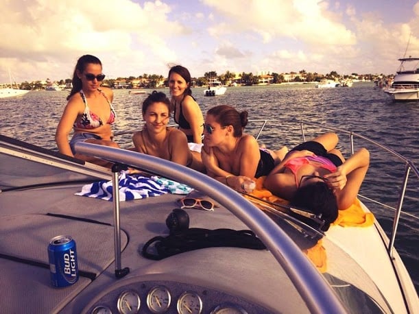 Boat With Your Baes