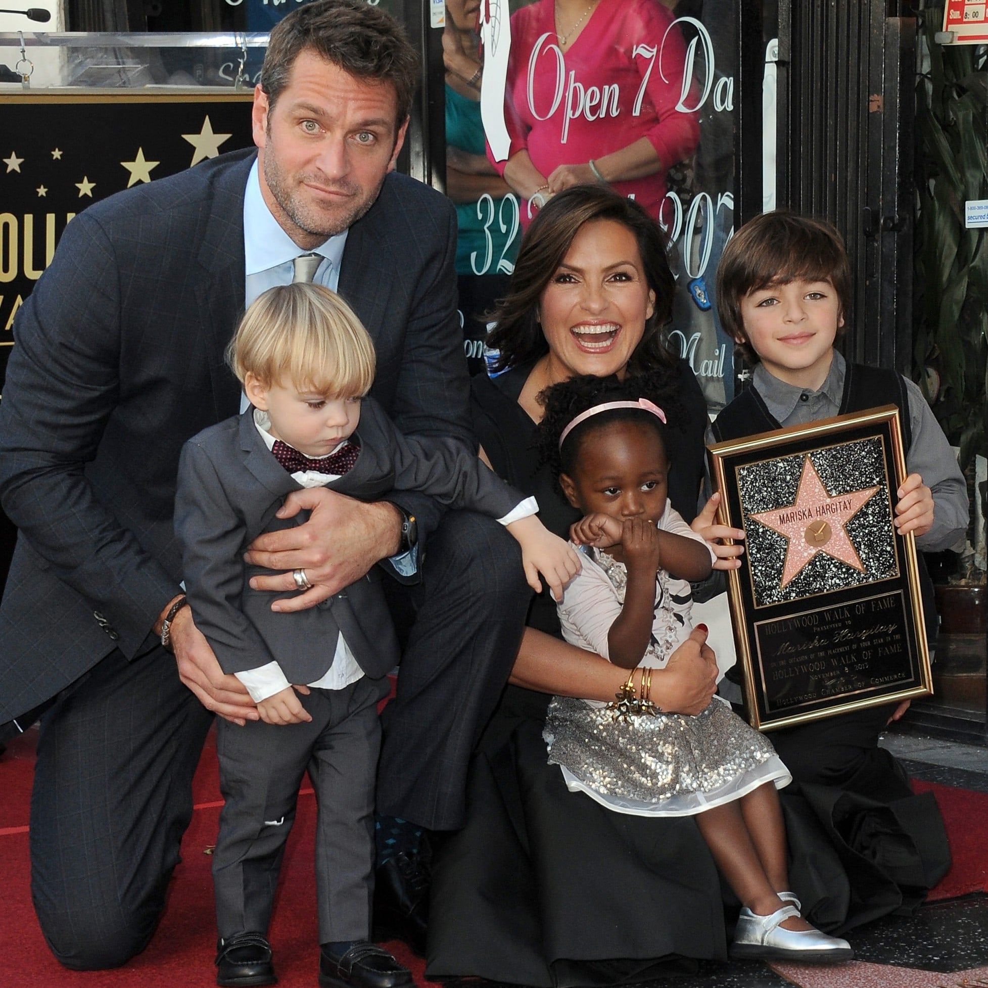 Peter-Hermann-Mariska-Hargitay-Family-Pictures.jpg