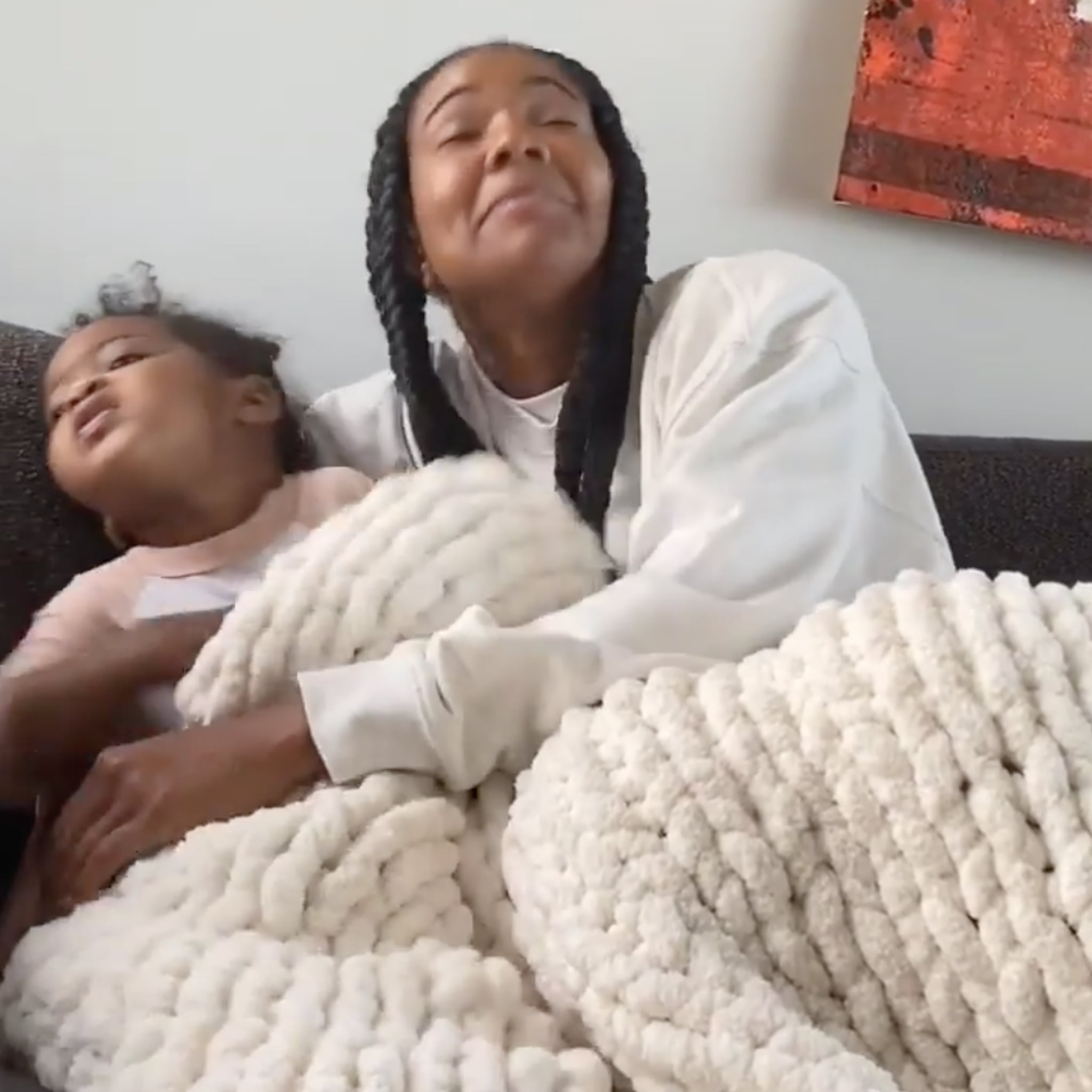 Gabrielle Union Tries The Cuddle Challenge With Kaavia James Popsugar Family