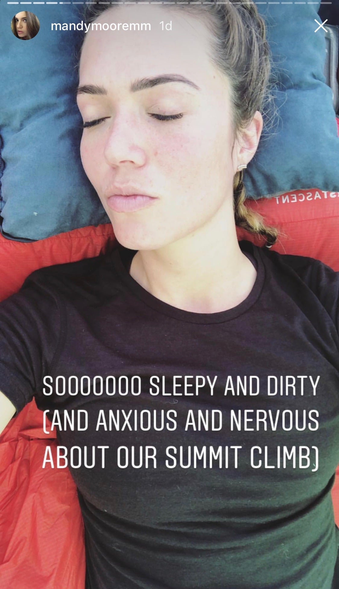 Mandy Moore Climbs Mt Kilimanjaro 2018 Popsugar Celebrity