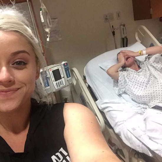 Woman Takes Selfie While Sister Is in Labor