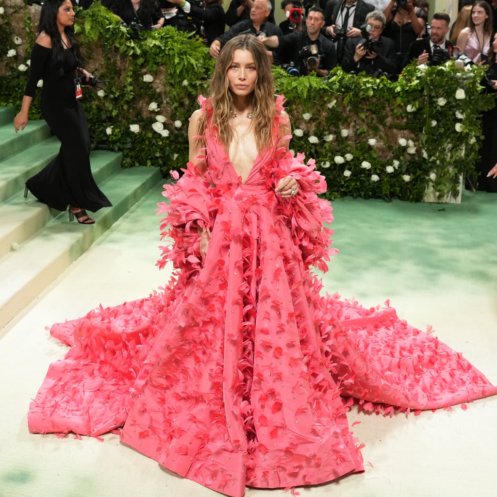 Jessica Biel Bathed in 20 Pounds of Epsom Salt Pre-Met Gala. Is That Even Safe?