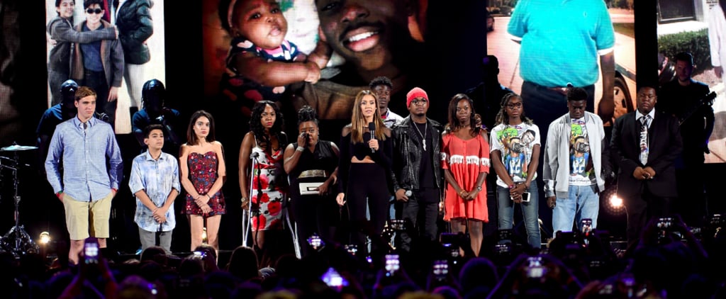 Jessica Alba Speaks About Gun Violence at Teen Choice Awards