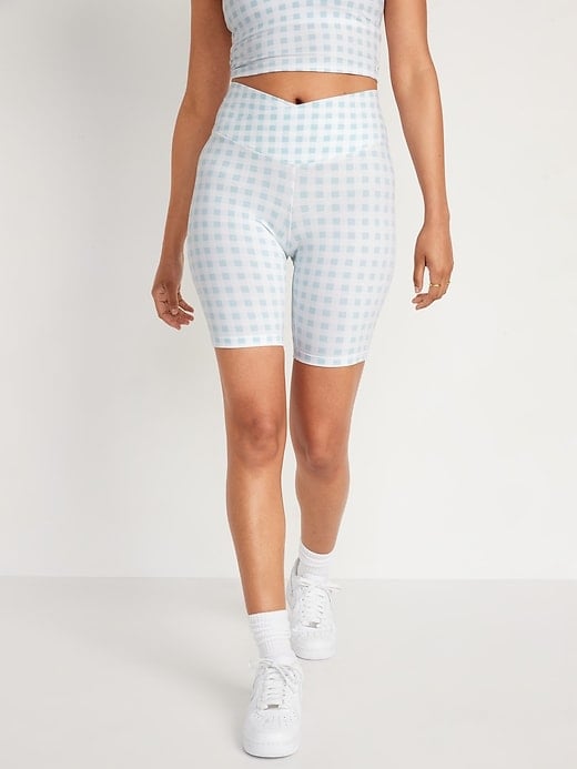 Old Navy Extra High-Waisted PowerChill Crossover Hidden-Pocket Biker Shorts,