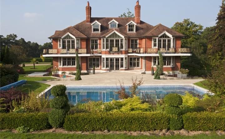Tom Cruise Lists the UK Mansion He Bought With Katie Holmes