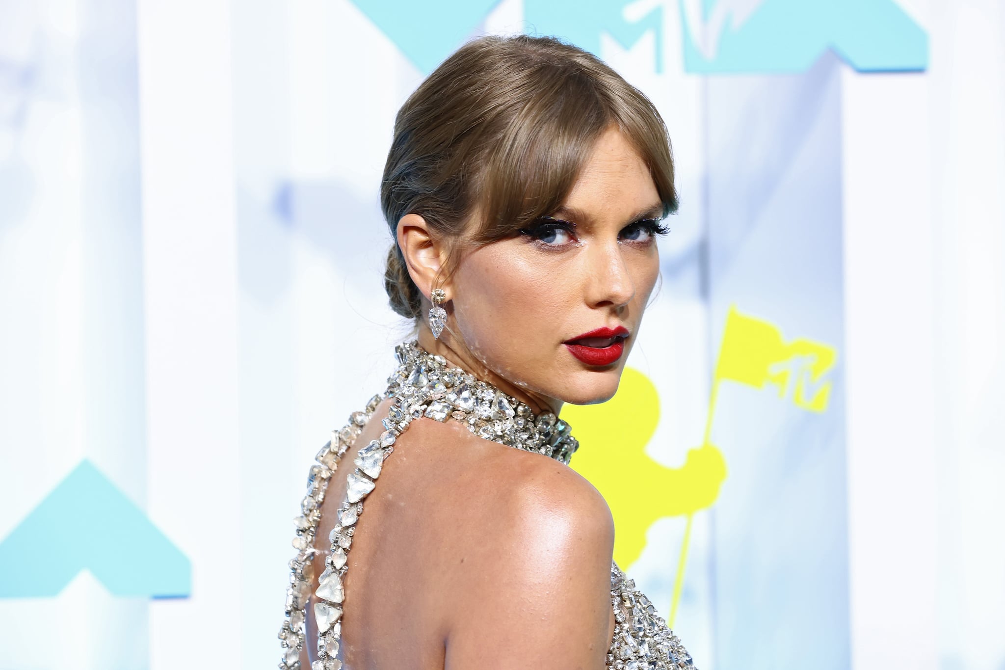 NEWARK, NEW JERSEY - AUGUST 28: Taylor Swift attends the 2022 MTV VMAs at Prudential Center on August 28, 2022 in Newark, New Jersey. (Photo by Arturo Holmes/FilmMagic)