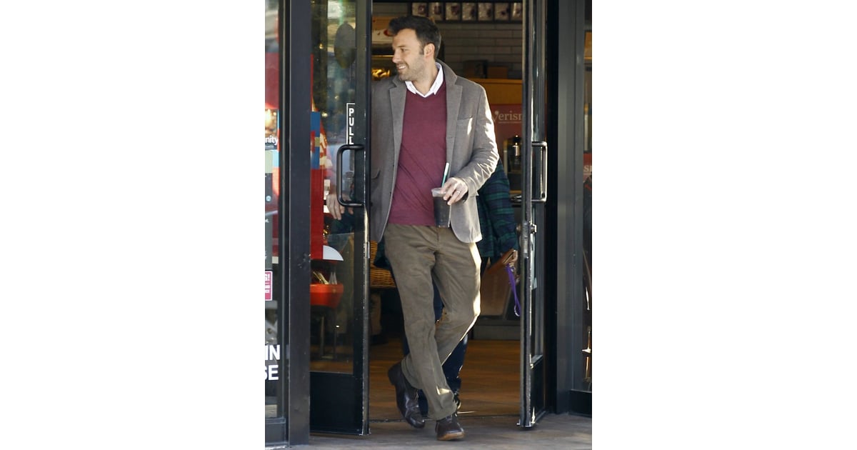 Ben Affleck walked out of Starbucks in Brentwood ...