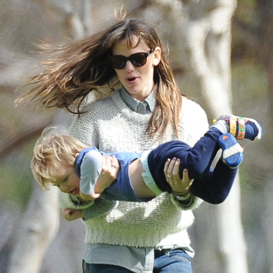 Jennifer Garner Plays With Her Kids at the Park | Pictures