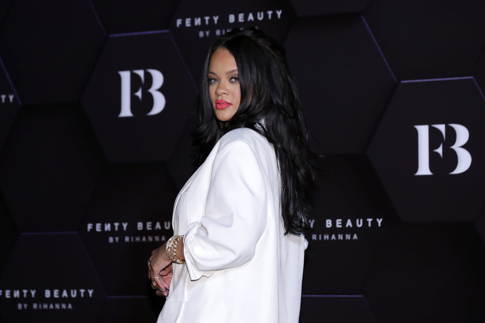 How Much Is Rihanna's Makeup Brand Fenty Beauty Worth? | PS Beauty