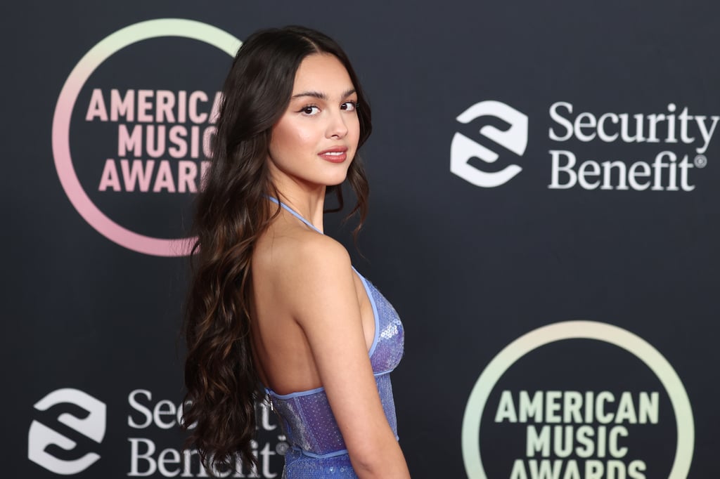 Olivia Rodrigo's Sequin Dress at American Music Awards 2021