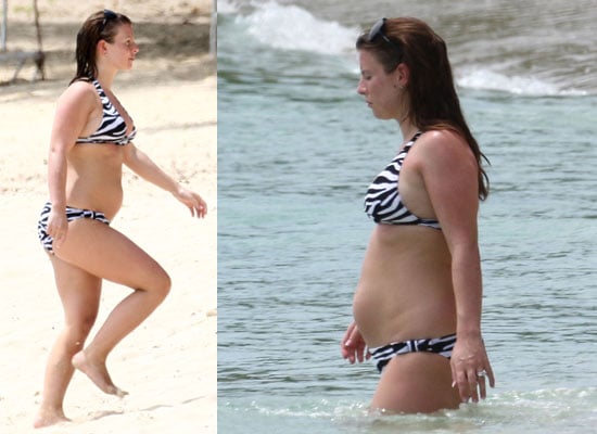 18/6/2009 Pregnant Coleen Rooney in Bikini on Holiday