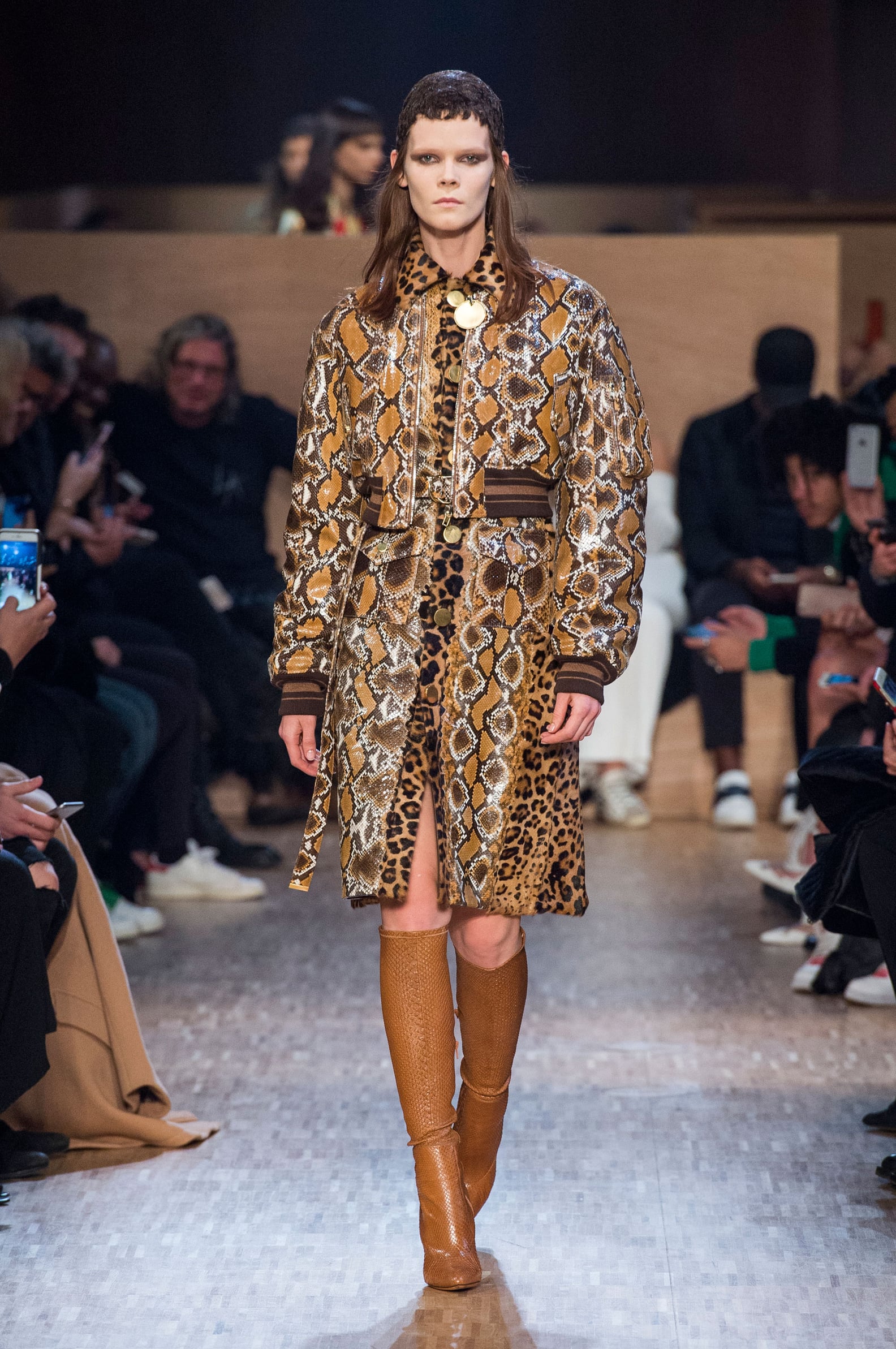 Givenchy Fall 2016 Runway | PS Fashion