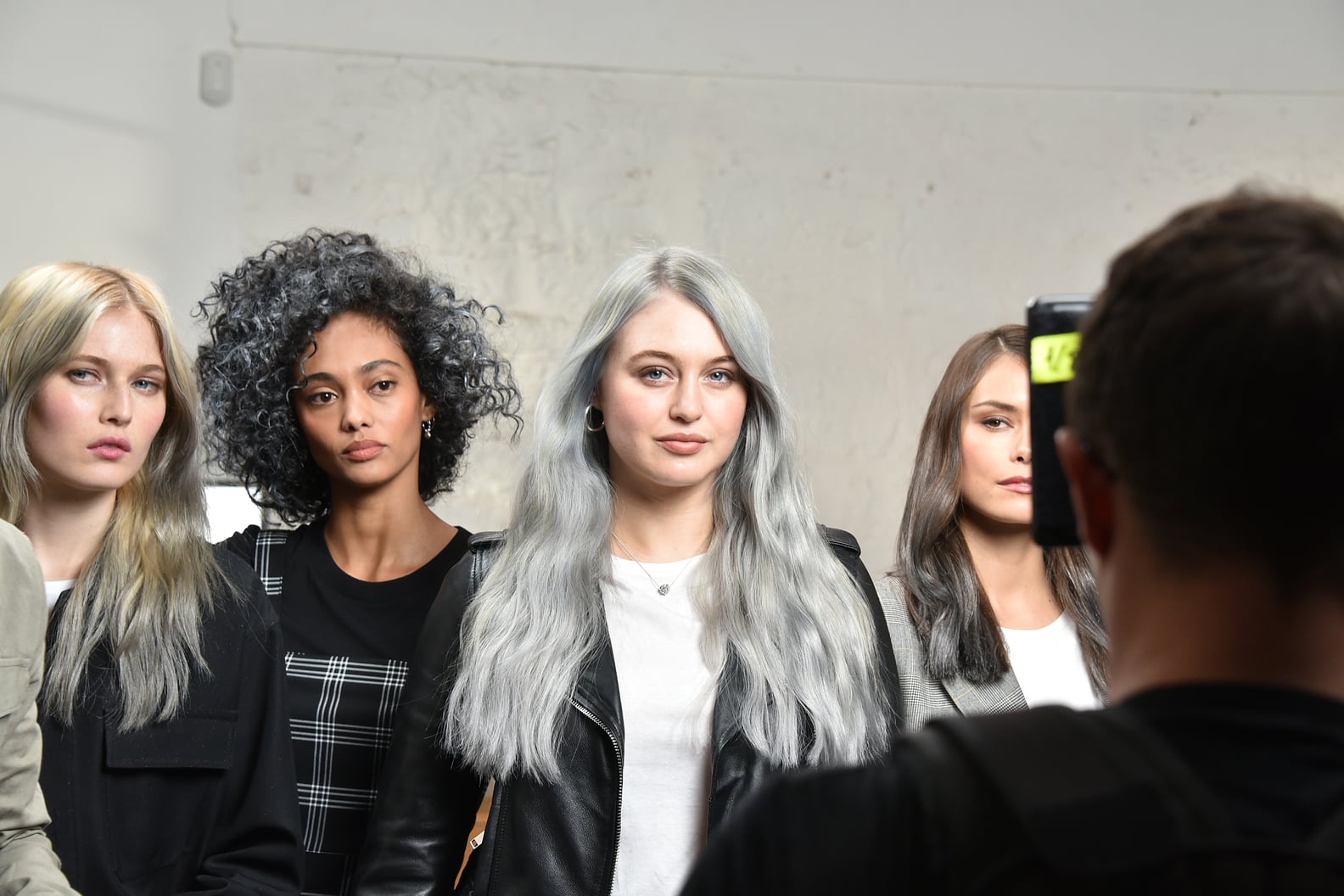 Iskra Lawrences Silver Gray Hair January 2019 Popsugar Beauty 1133