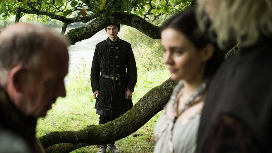 What Are Bran's Three-Eyed Raven Powers?  POPSUGAR  What Are Bran's Three-Eyed Raven Powers?  POPSUGAR