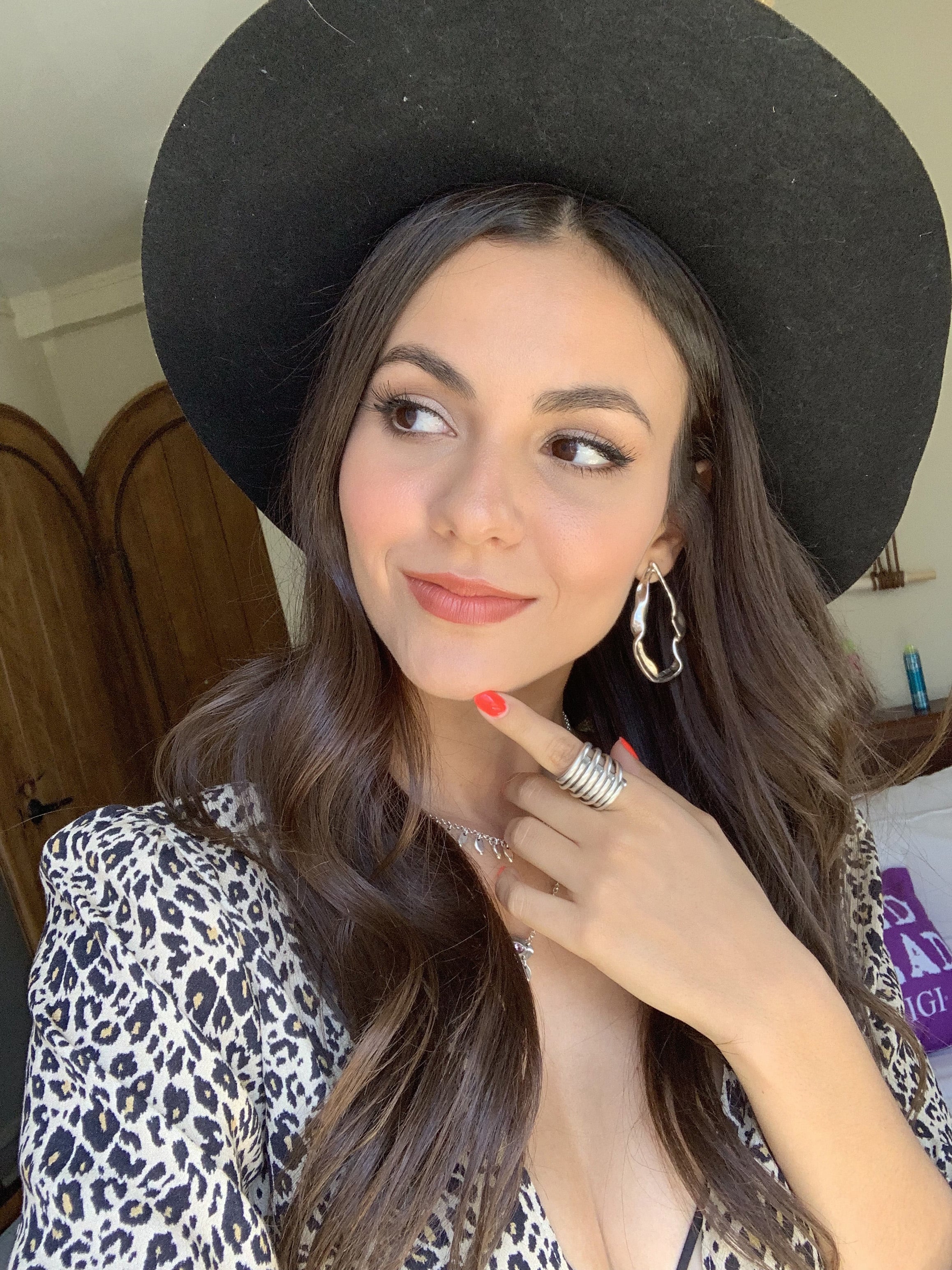 See Victoria Justice Get Her First-Ever Tattoo [PHOTOS]