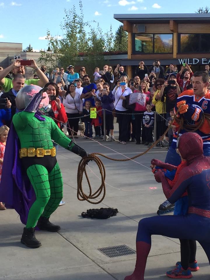With Fans Surrounding Her, She Fought Evil Mysterio
