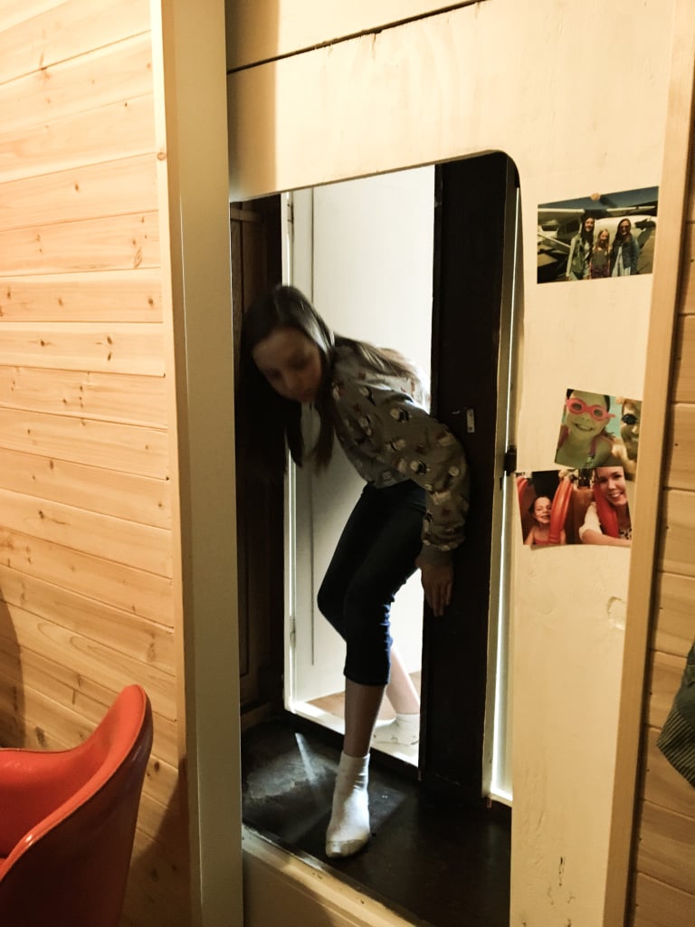 Mom Turns Closet Into Secret Room For Daughter Mom Turns Closet Into Secret Room For Daughter