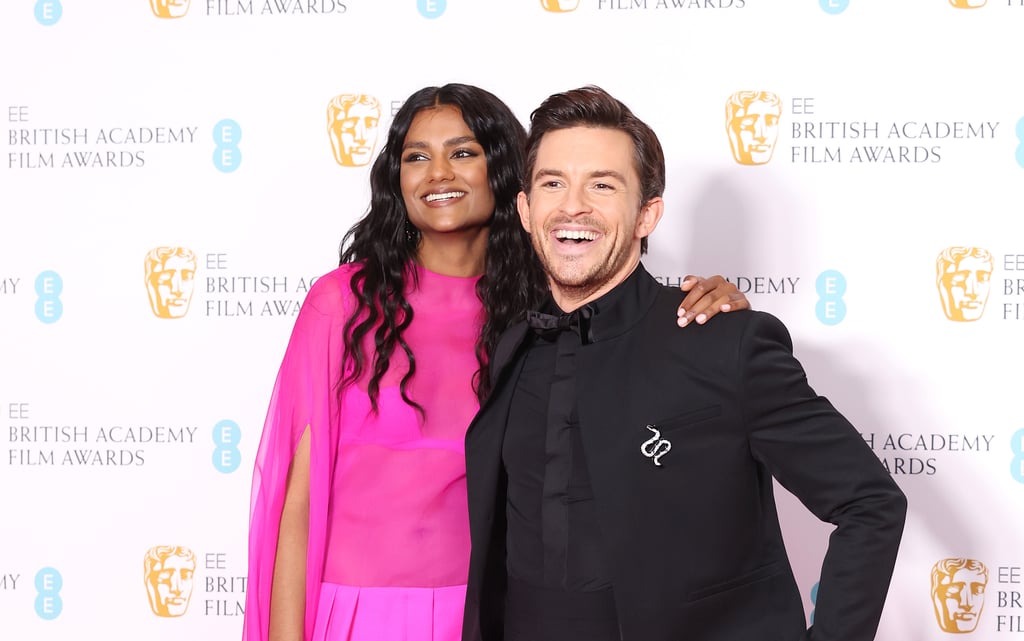 Simone Ashley and Jonathan Bailey Friendship Photos, Quotes Simone Ashley and Jonathan Bailey Friendship Photos, Quotes