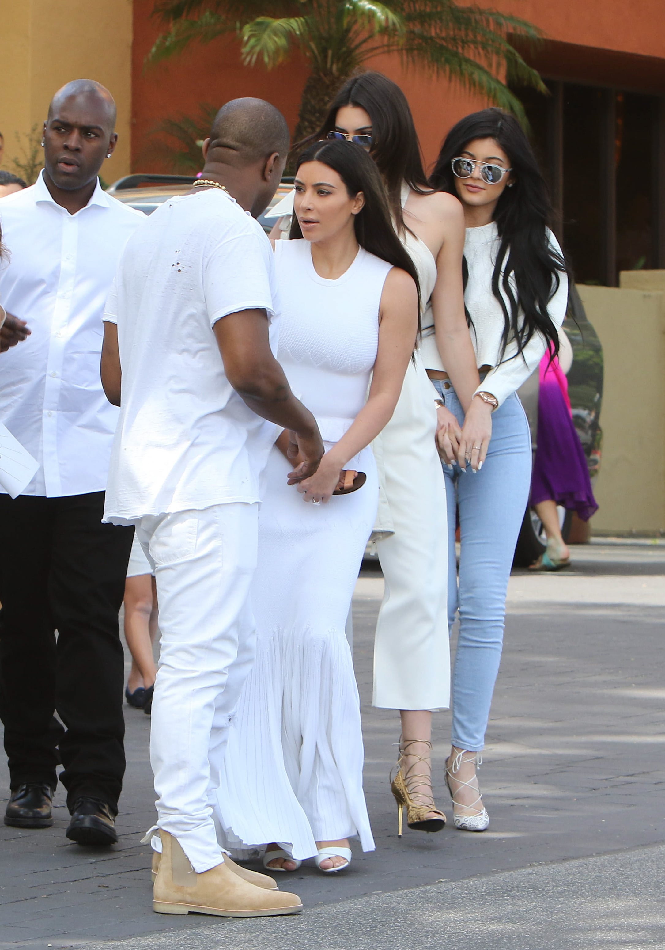 Kim kardashian deals church outfit