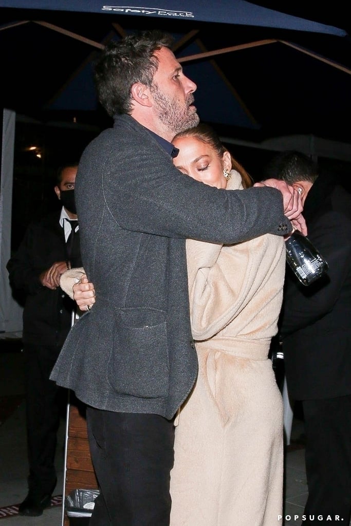 Jennifer Lopez & Ben Affleck Show PDA After Romantic Dinner