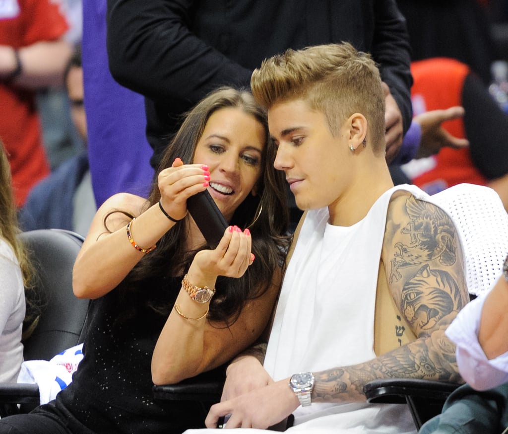 Justin Bieber at Basketball Game With His Mom