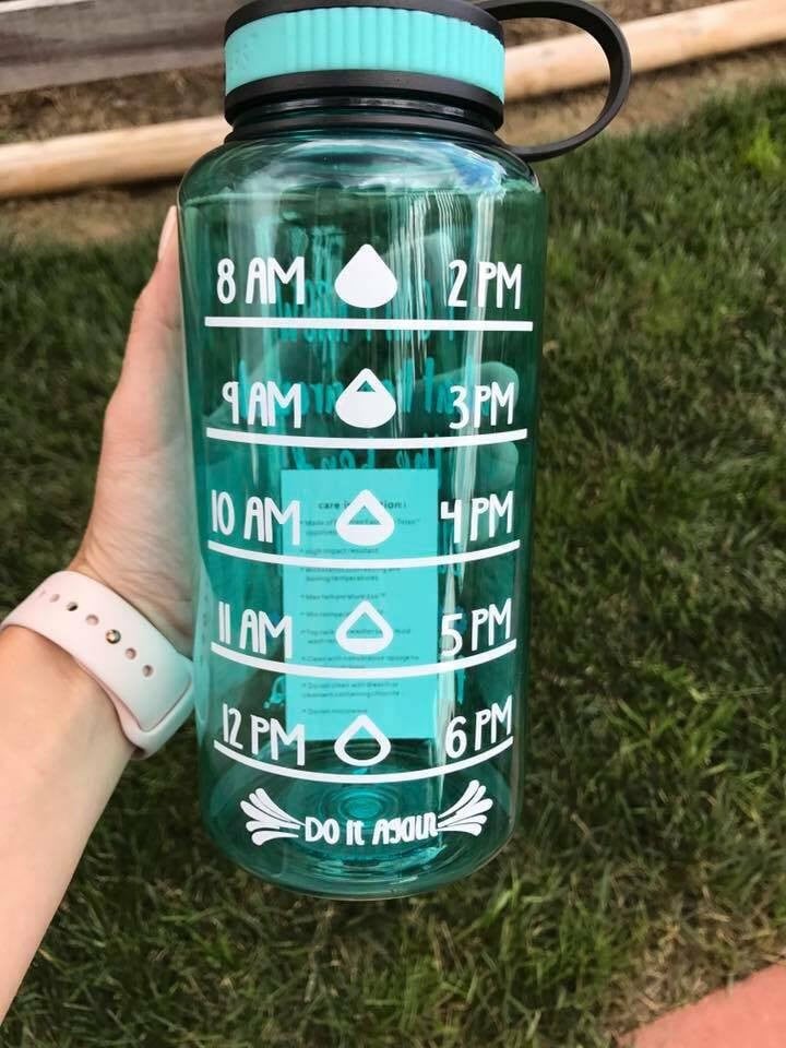 daily tracker water bottle