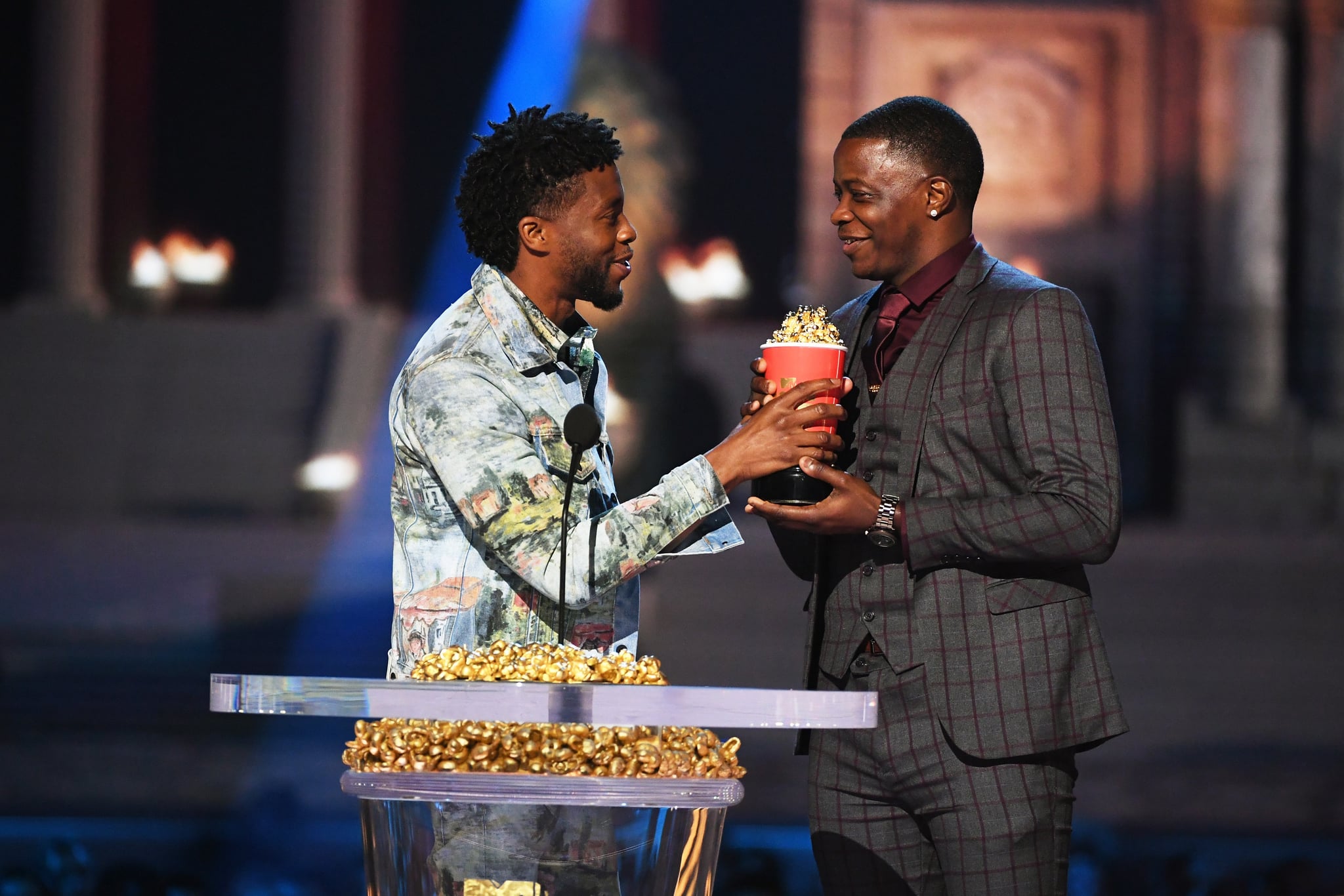 Chadwick Boseman Gives Award To James Shaw Jr At Mtv Awards Popsugar Celebrity
