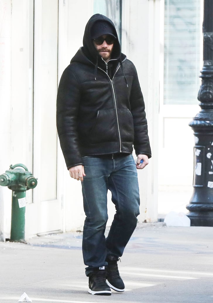 Jake Gyllenhaal covered up before hitting the NYC streets on Friday ...
