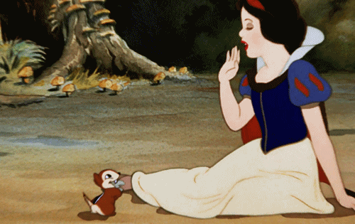 The design of Snow White's dress resembles high fashion from the Tudor times.