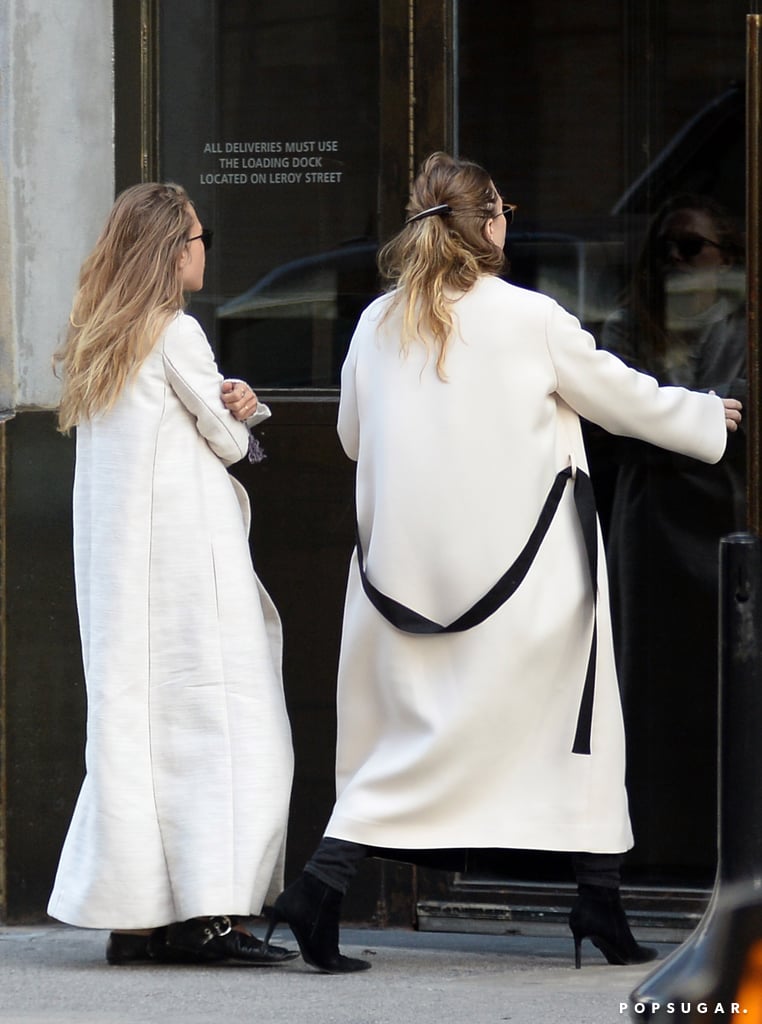Mary-Kate and Ashley Olsen Smoking in NYC 2015 Pictures