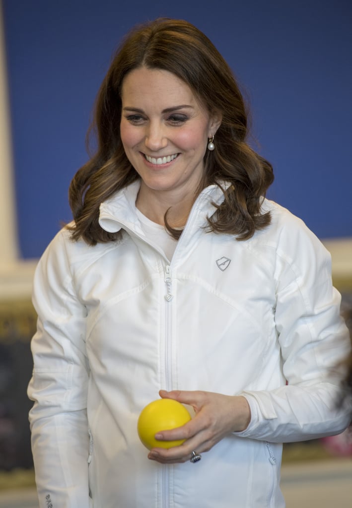 Kate Middleton Wearing Pearl Earrings