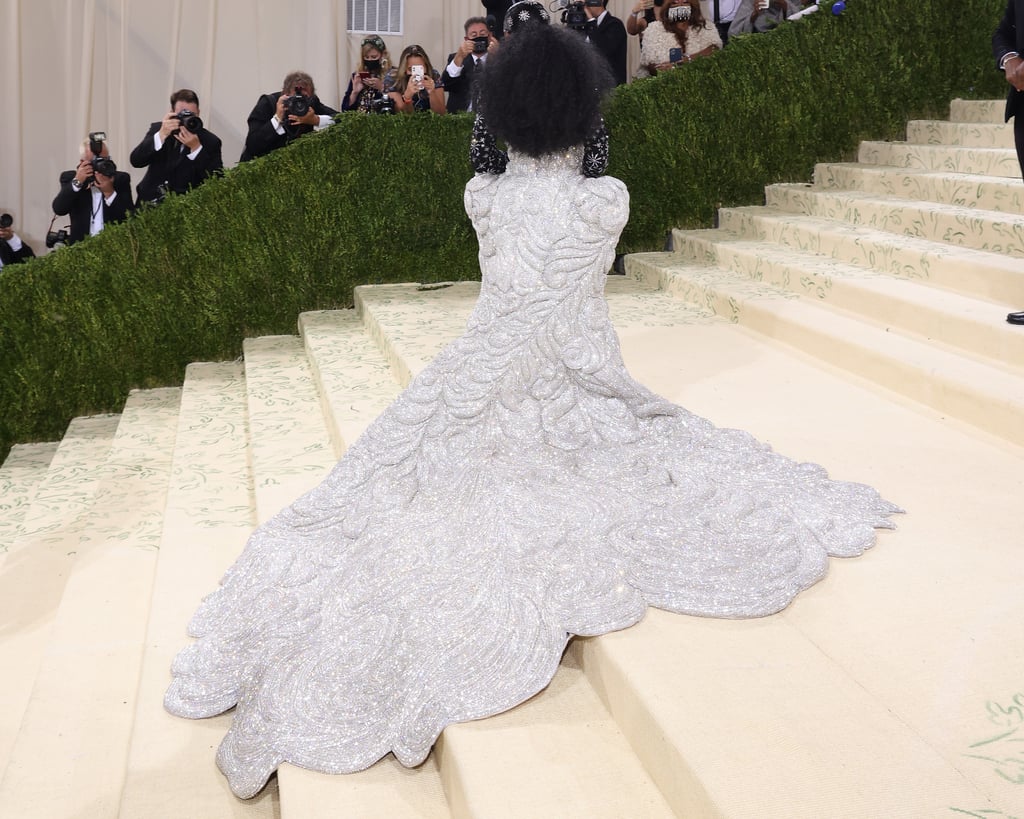 Simone Biles's Accessorized Ponytail Hairstyle Met Gala 2021