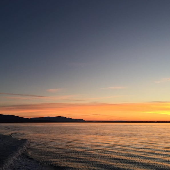 Jensen Ackles on a Sunset Boat Ride August 2015 | Pictures