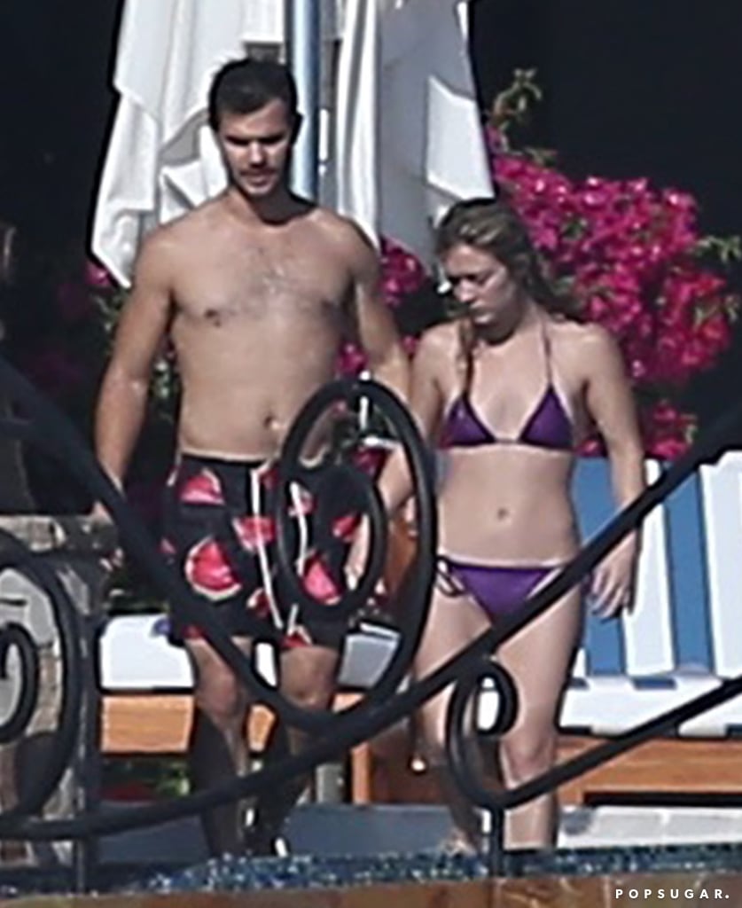 Billie Lourd and Taylor Lautner in Mexico Pictures Jan. 2017