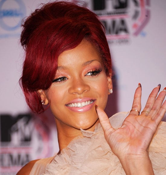 Rihanna At The Emas 2010 Popsugar Beauty Uk