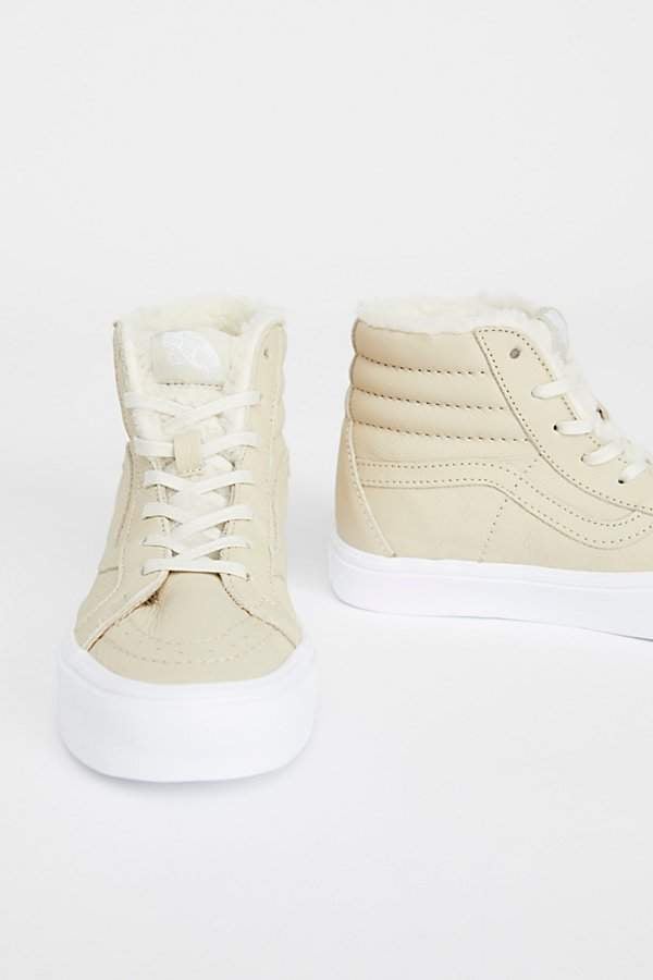 Vans Sk8-Hi Reissue Sherpa Lined Sneaker