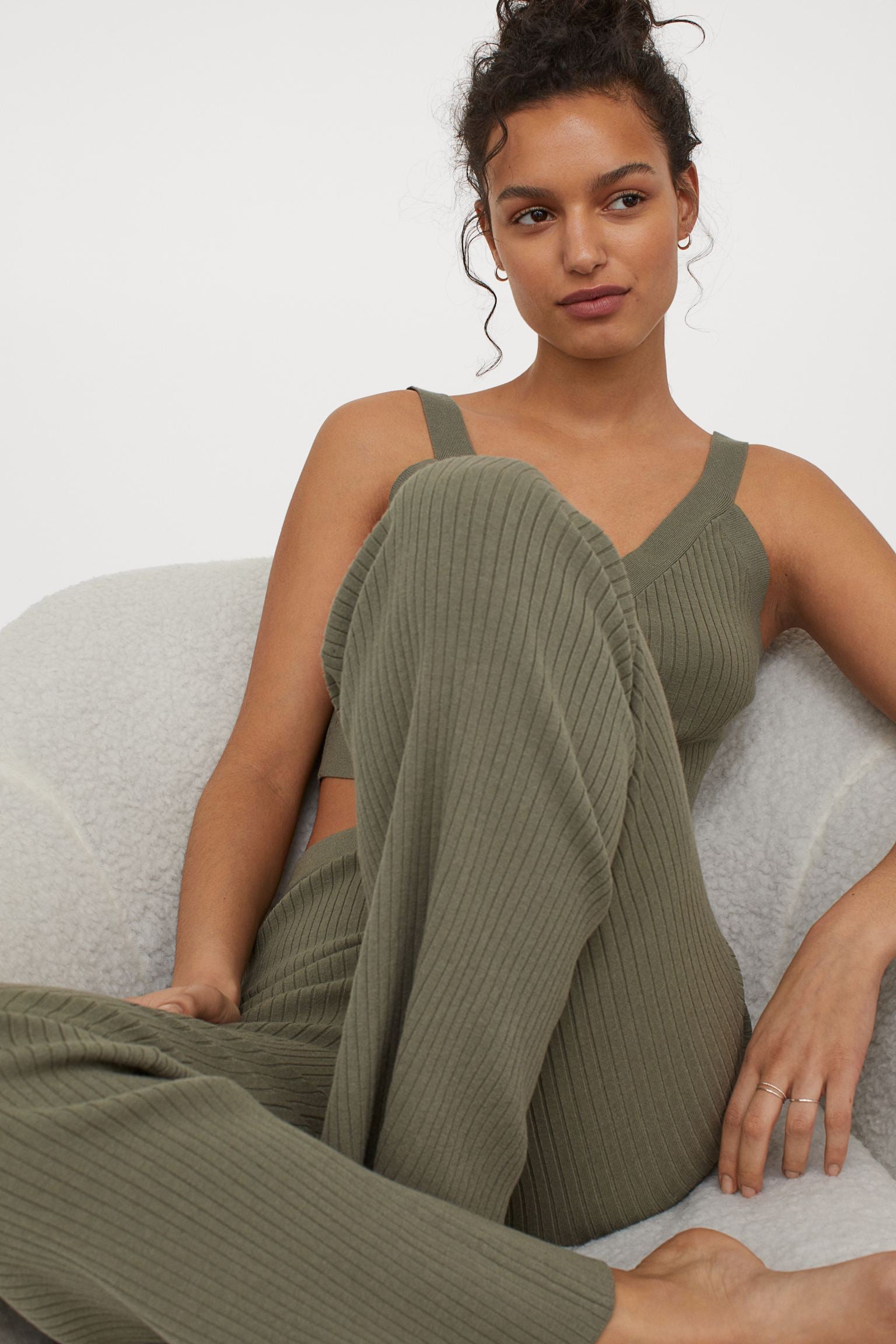 Best and Most Comfortable Lounge Pants For Women 2021
