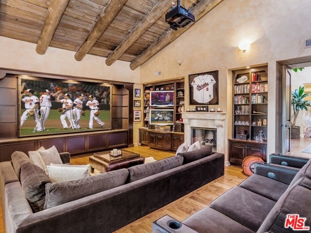 Pictures of Nick and Vanessa Lachey's Encino, CA, Home