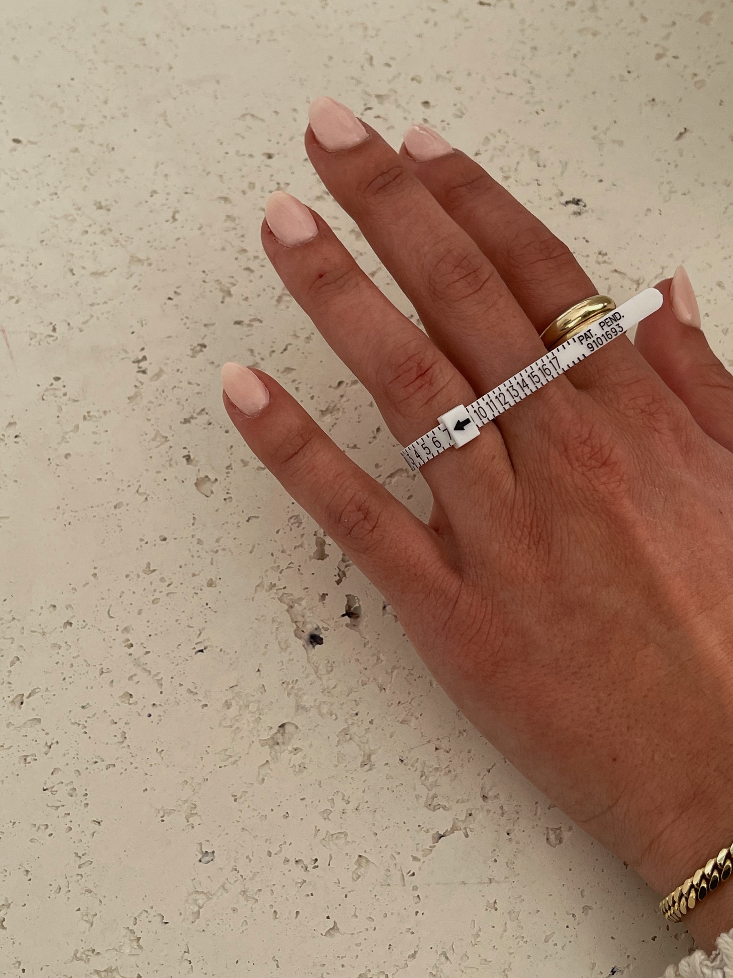 Ring sizer deals with quarter sizes