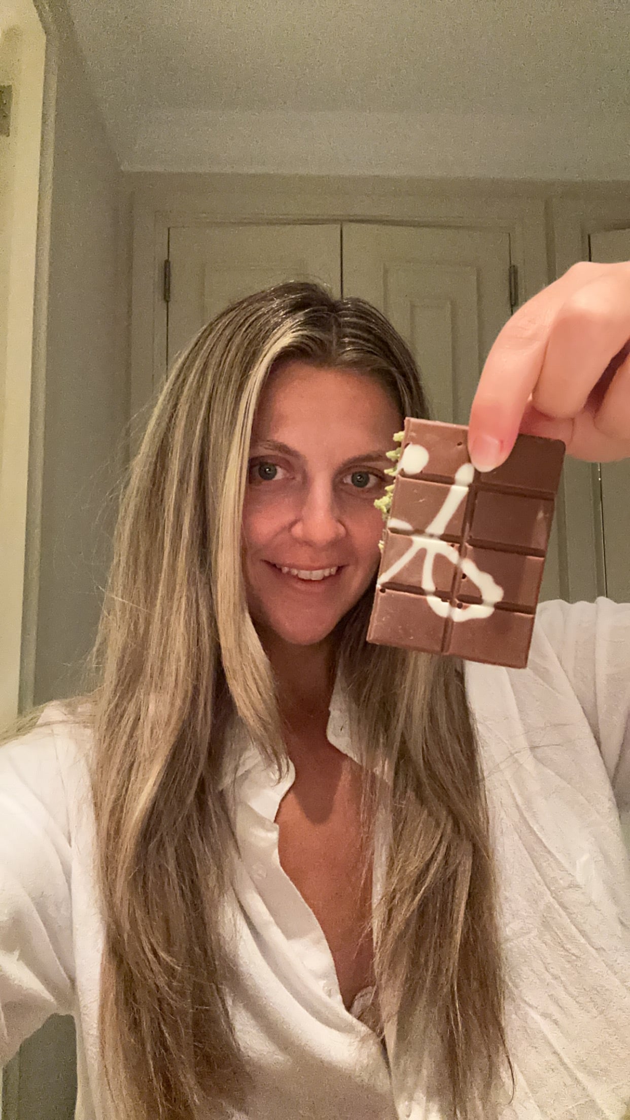 Trying the Viral Dubai Chocolate Bar