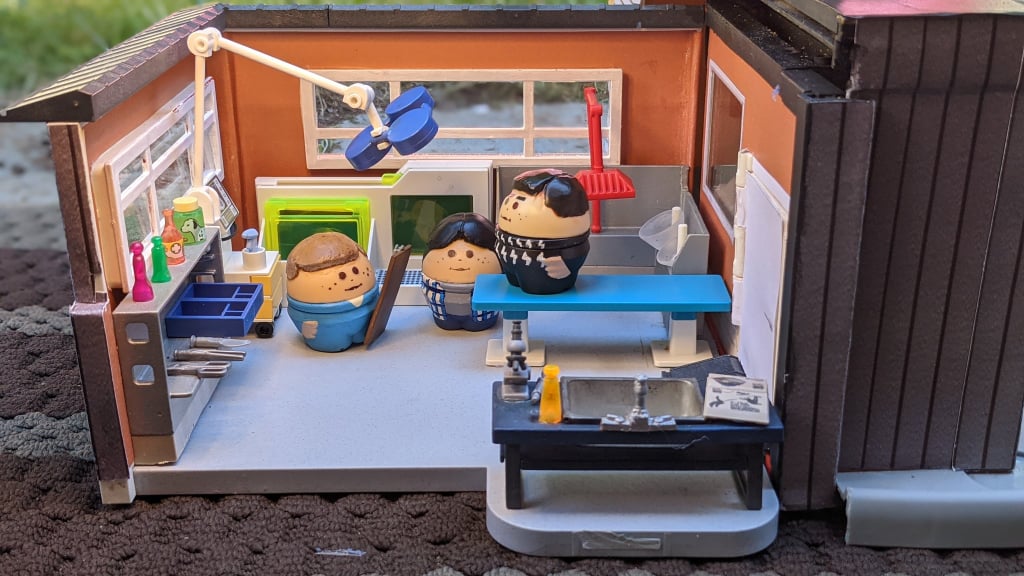 Check out those tiny lil' surgical tools and Ted's clipboard!